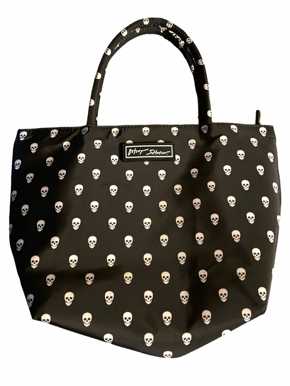 NWOT Betsey Johnson Black w White Skull Print Insulated Lunch Tote w Golden Zip